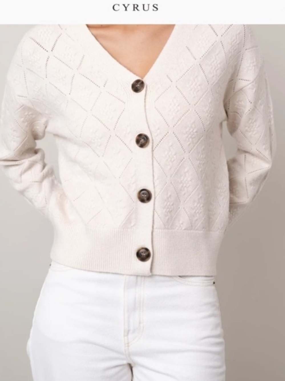 Cyrus The Diamond Stitch Cardigan Cream XL small hole collar